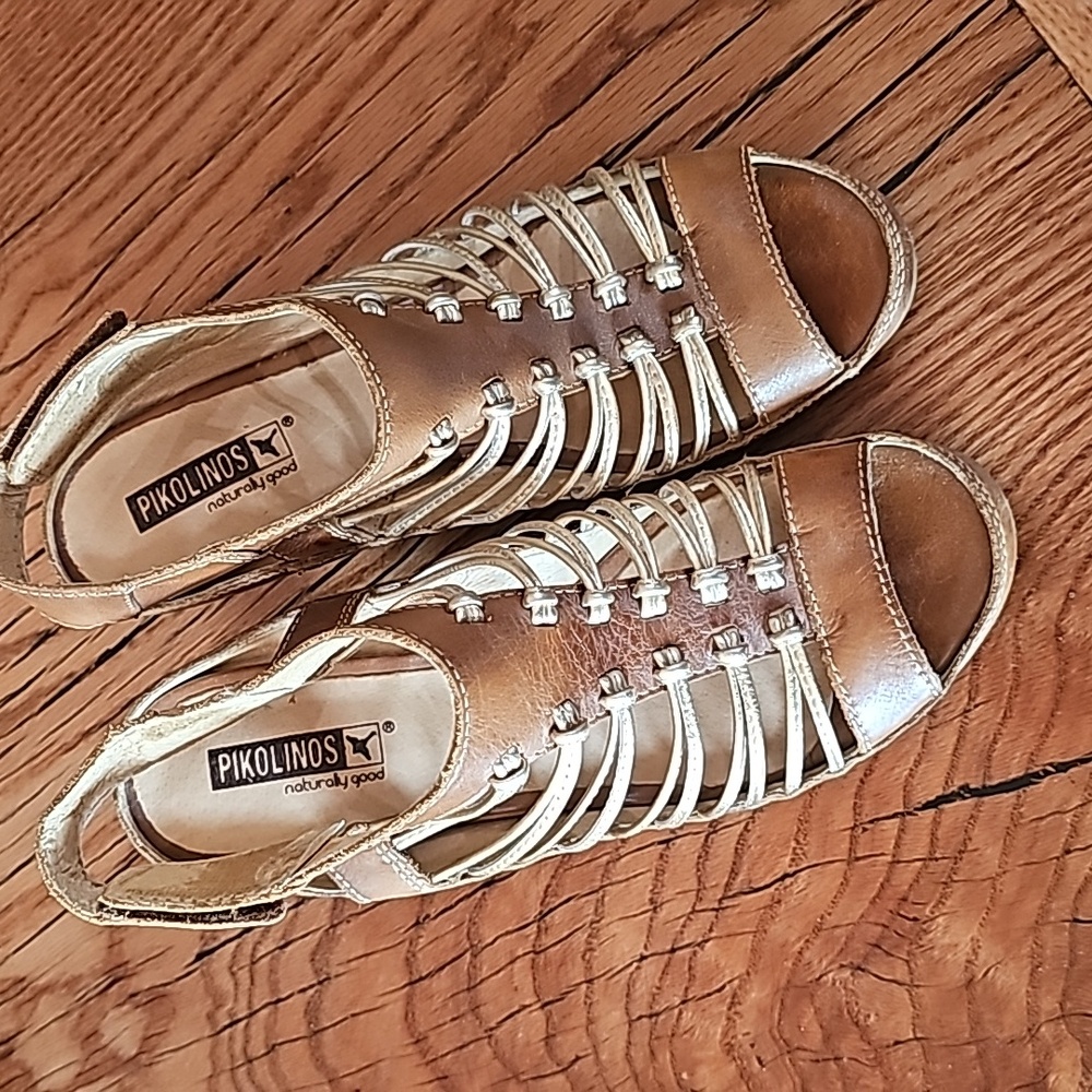 Pikolinos Leather Heels